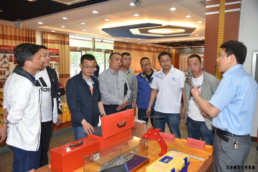 甘肅、青海優(yōu)秀經(jīng)銷(xiāo)商蒞臨威力集團(tuán)參觀考察(圖12)