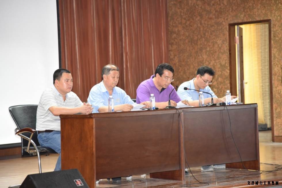 金藍(lán)領(lǐng)培訓(xùn)典禮_05.JPG 威力工具開展職工金藍(lán)領(lǐng)技能培訓(xùn)(圖4)