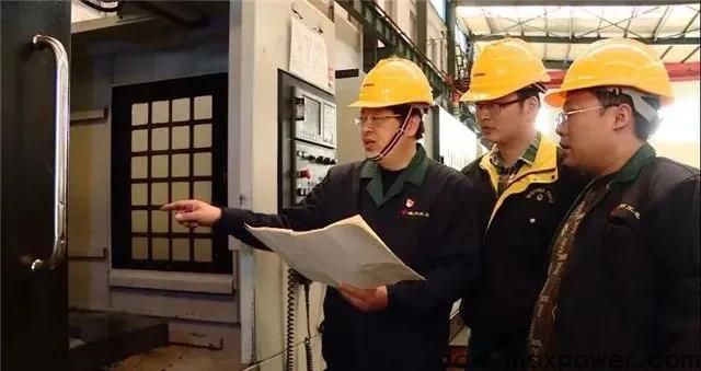 文登威力工具集團(tuán)尹偉寧榮獲 “全國(guó)五一勞動(dòng)獎(jiǎng)?wù)隆?榮譽(yù)稱號(hào)(圖3) 文登威力工具集團(tuán)尹偉寧榮獲 “全國(guó)五一勞動(dòng)獎(jiǎng)?wù)隆?榮譽(yù)稱號(hào)(圖3)